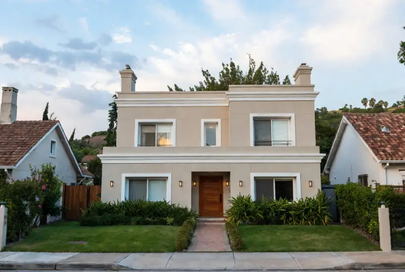 Casa en venta en Banfield – Estilo moderno con excelente entorno residencial